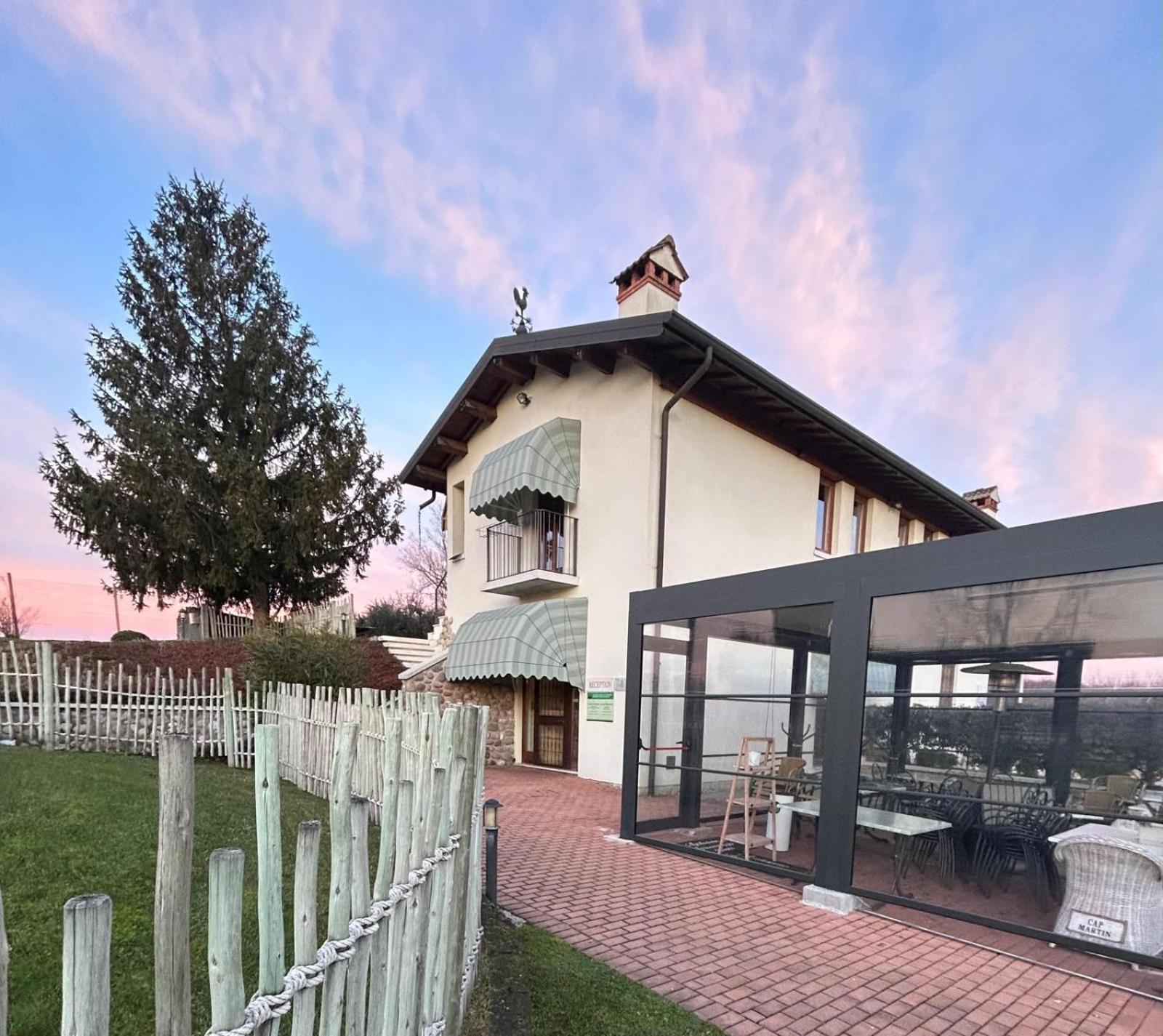 Agriturismo & Agricamping Serena パストレンゴ エクステリア 写真